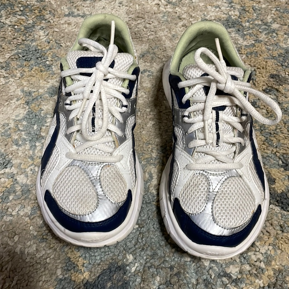 Earth Sneakers